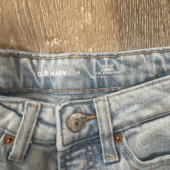 Old Navy High Rise Curvy OG Straight Light Wash Distressed Jeans - Picture 3 of 4